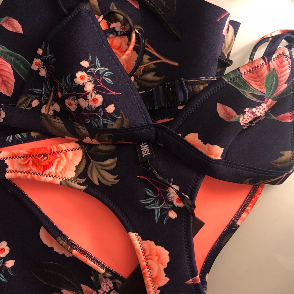 Triangl Bikini